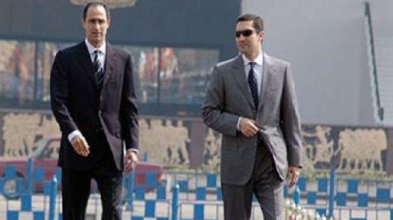 تفاصيل اخلاء سبيل جمال وعلاء نجلي الرئيس السابق حسني مبارك من السجن